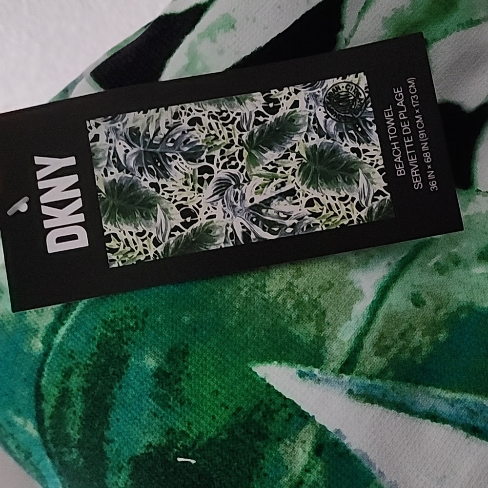 NWT DKNY Beach Towel Montera Plants